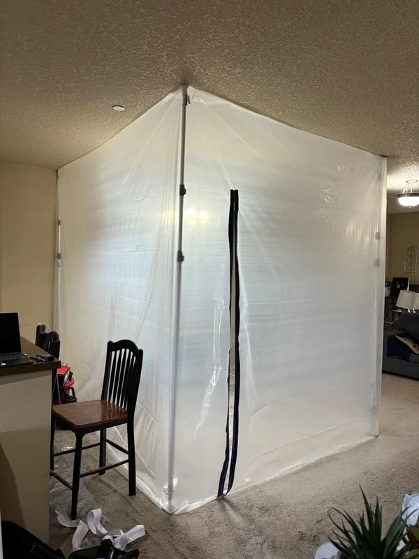 Ceiling leak containment chamber