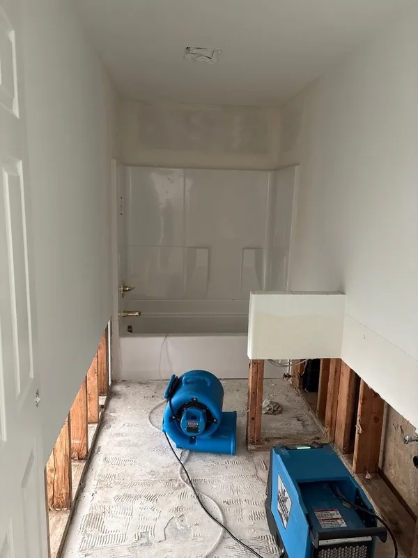 Basement water damage drying